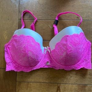 NWOT Victoria’s Secret Pink Bra
